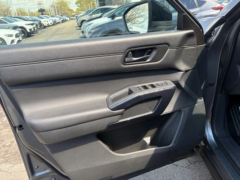 Used 2025 Nissan Pathfinder S w/ Cargo Package AWD/4WD image 10