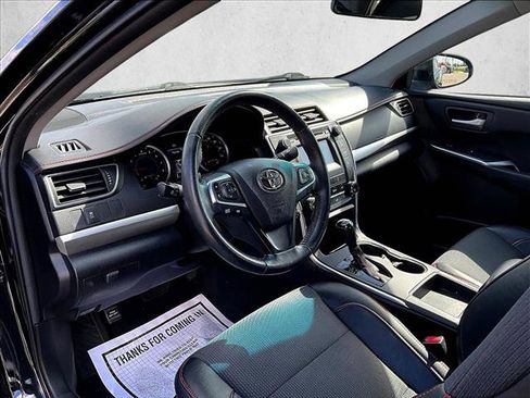 Used 2017 Toyota Camry SE image 14