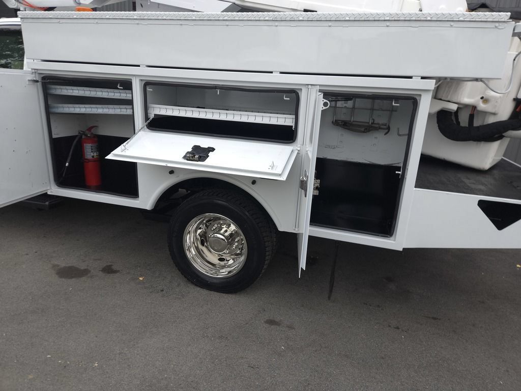 Used 2015 RAM 5500 Tradesman w/ Ambulance Prep Group RWD image 5