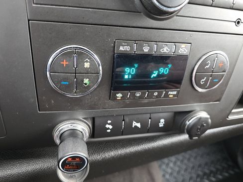 Used 2012 GMC Sierra 2500 SLE w/ SLE Preferred Package image 25