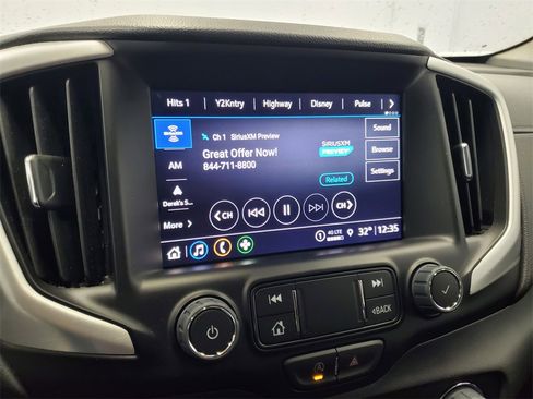 Used 2023 GMC Terrain SLT w/ Elevation Edition image 19