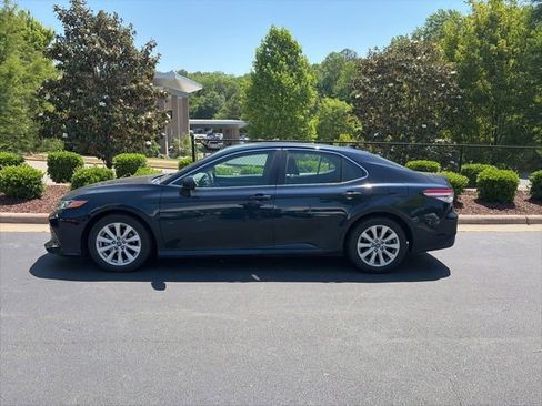 Used 2019 Toyota Camry LE w/ Carpet Mat Package FWD image 6