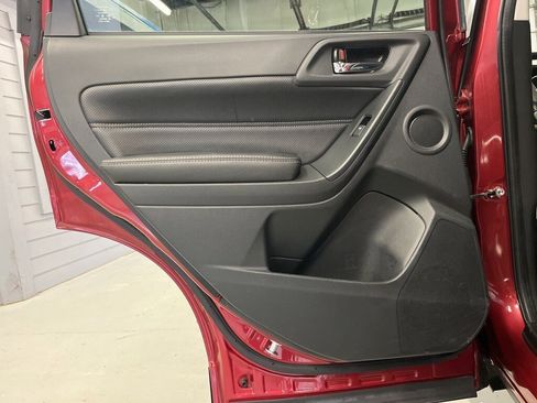 Used 2017 Subaru Forester 2.5i Touring image 29