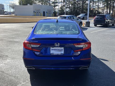 Used 2022 Honda Accord Sport image 9