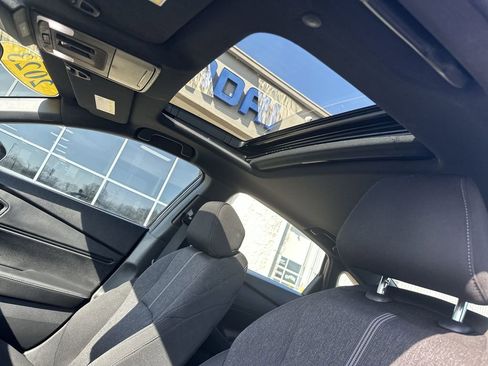 Used 2023 Honda Accord Sport image 16