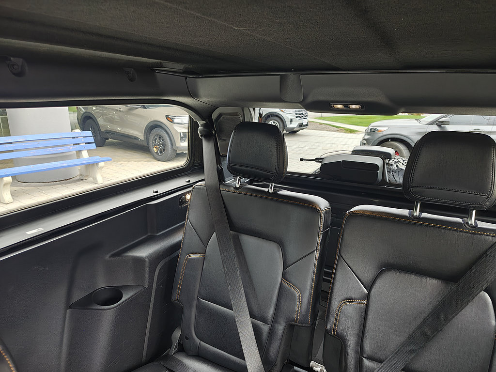 Used 2023 Ford Bronco Badlands AWD/4WD image 14