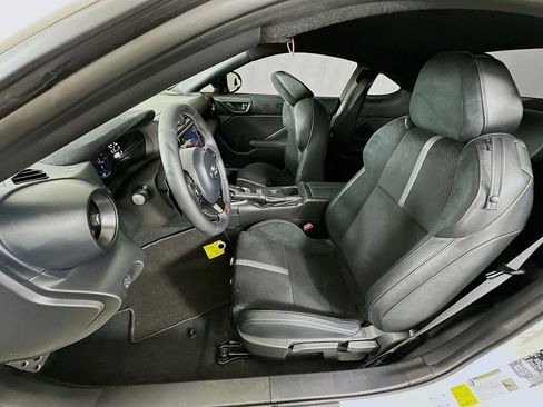 Used 2025 Toyota GR86 Premium RWD image 20