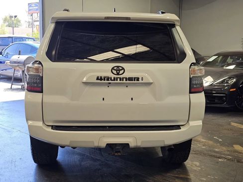 Used 2022 Toyota 4Runner SR5 RWD image 3