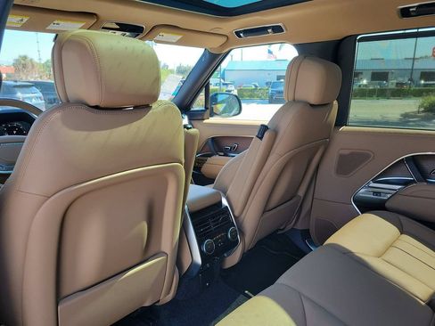 New 2026 Land Rover Range Rover Long Wheelbase SE AWD/4WD image 17