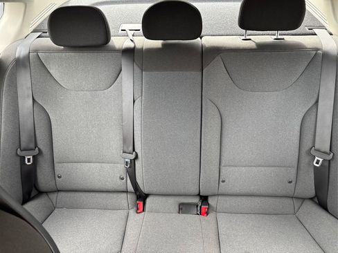 Used 2025 Kia K4 LXS image 16