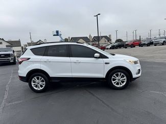 Used 2018 Ford Escape SE video 2
