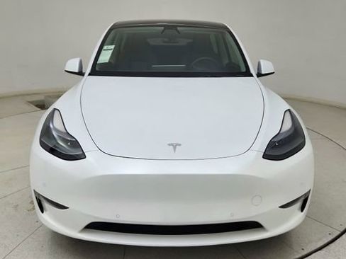 Used 2022 Tesla Model Y Performance image 2