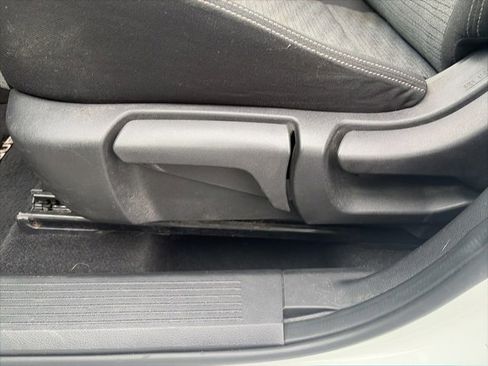 Used 2021 Nissan Rogue S image 16