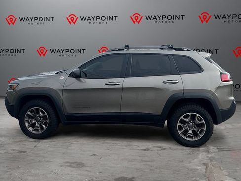 Used 2020 Jeep Cherokee Trailhawk w/ Cold Weather Group AWD/4WD image 9