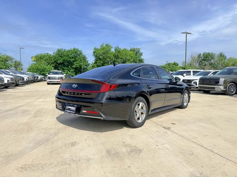 Used 2022 Hyundai Sonata SE w/ Cargo Package FWD image 5