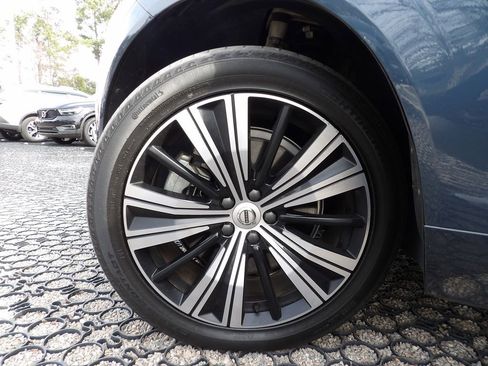 Used 2022 Volvo XC60 T8 Inscription w/ Advanced Package image 30