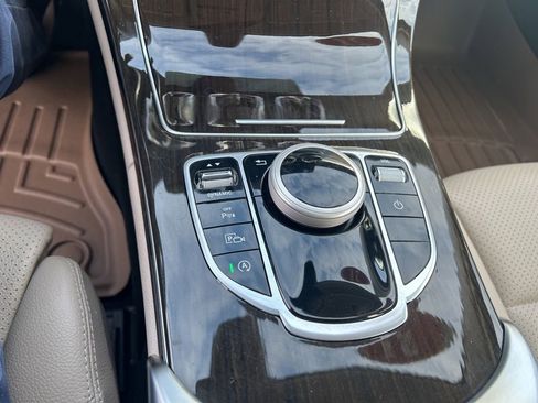 Used 2021 Mercedes-Benz C 300 Sedan image 14