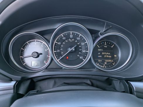 Used 2019 MAZDA CX-5 Touring image 24