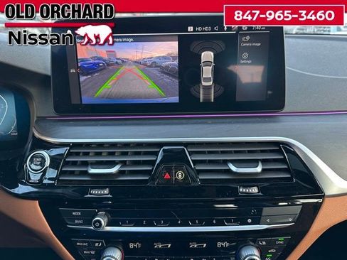 Used 2023 BMW 530i xDrive 530i xDrive w/ Premium Package image 19