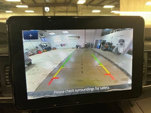 Used 2022 Ford Explorer XLT w/ Equipment Group 202A image 20