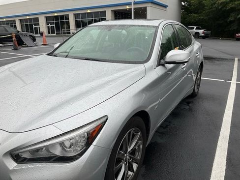 Used 2017 INFINITI Q50 Signature Edition w/ All Weather Package (L93) AWD/4WD image 11