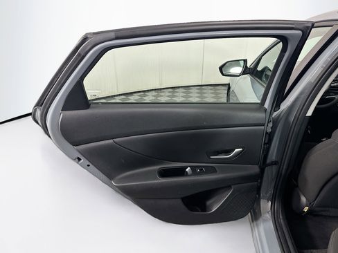 Used 2023 Hyundai Elantra SEL image 24