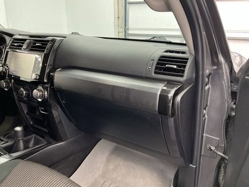 Used 2021 Toyota 4Runner TRD Off-Road image 10