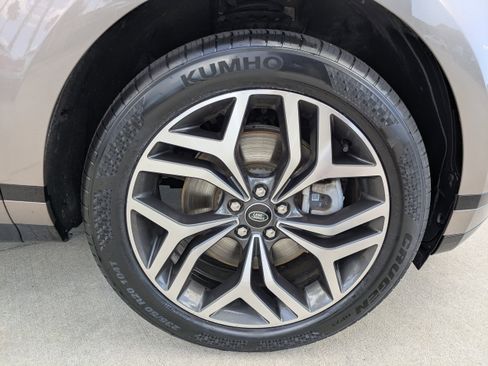 Used 2022 Land Rover Range Rover Evoque R-Dynamic SE AWD/4WD image 9