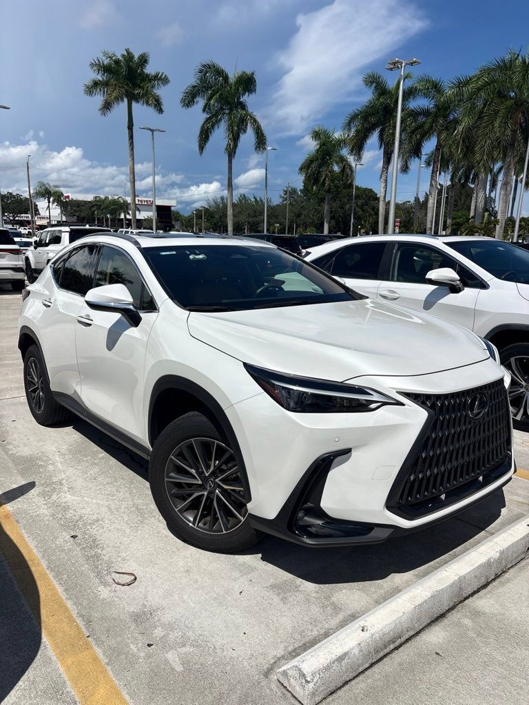 Certified 2025 Lexus NX 250 FWD w/ Towing Package (2000 Lbs) image 1