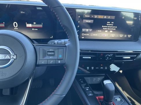 New 2025 Nissan Kicks SR image 30