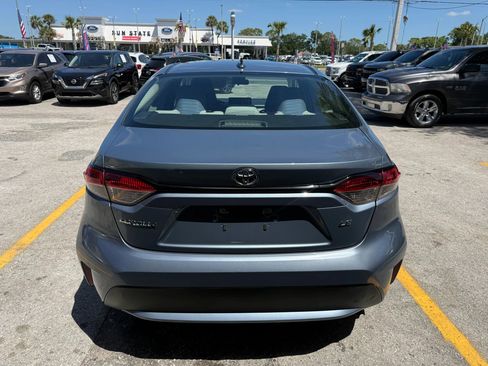 Used 2021 Toyota Corolla LE FWD image 5