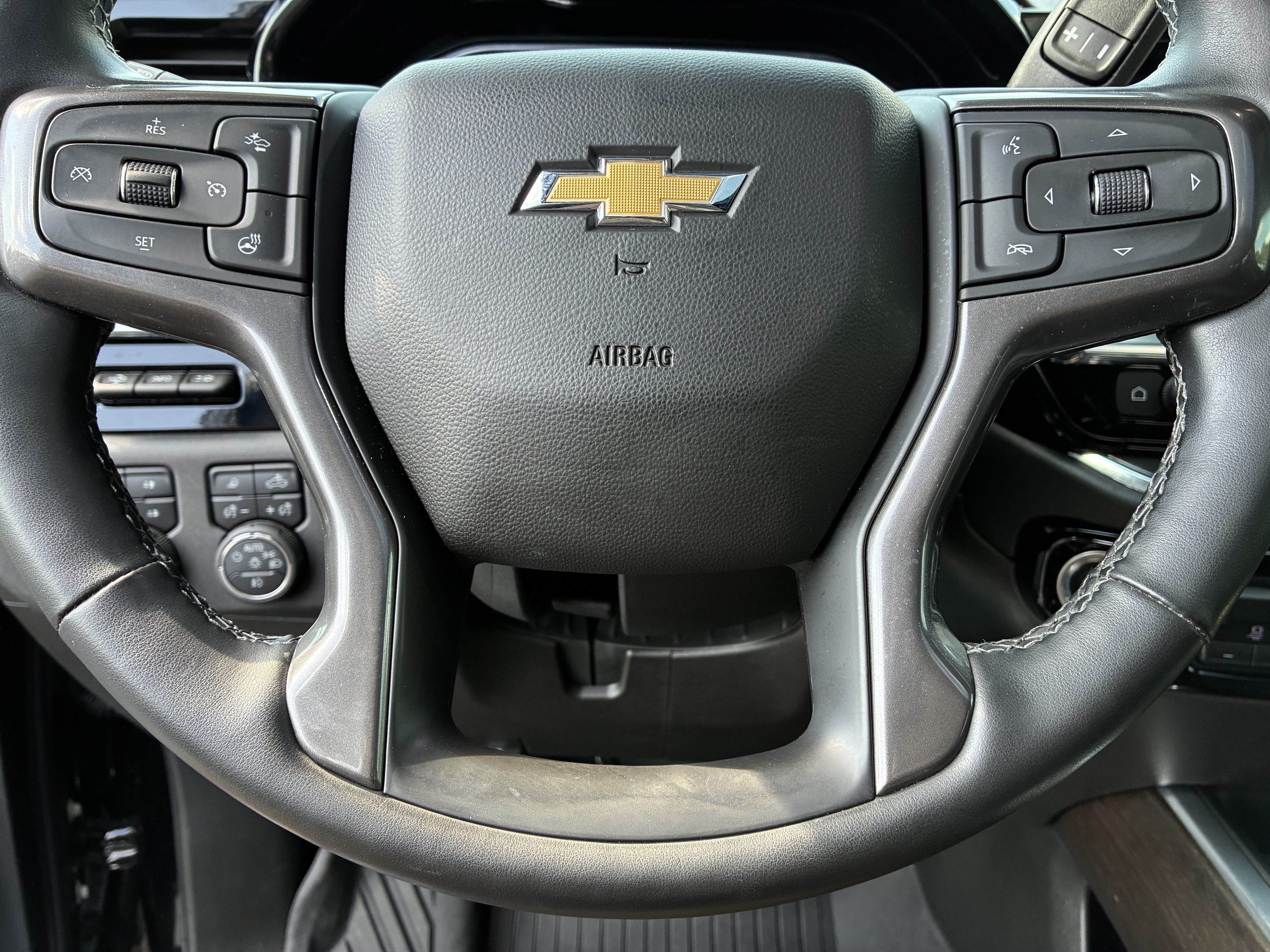 Used 2025 Chevrolet Silverado 3500 High Country w/ High Country Premium Package AWD/4WD image 31