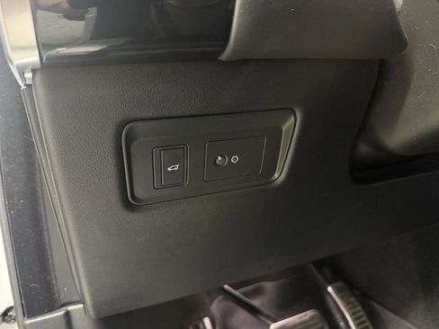 Used 2019 Land Rover Range Rover Sport HST AWD/4WD image 14