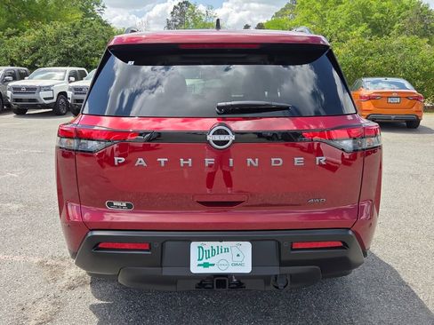 New 2026 Nissan Pathfinder SV image 9
