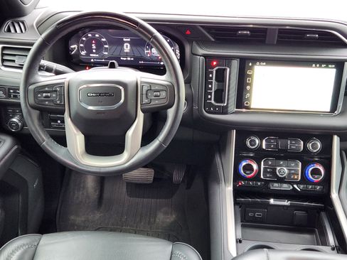 Certified 2023 GMC Yukon XL Denali w/ Denali Reserve Package image 29