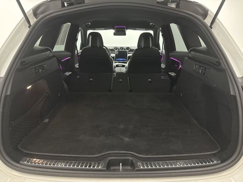 Used 2024 Mercedes-Benz GLC 300 4MATIC image 21