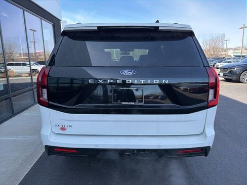 New 2026 Ford Expedition Active image 4