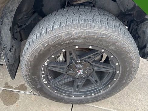 Used 2014 Toyota Tundra SR5 w/ SR5 Upgrade Package image 17