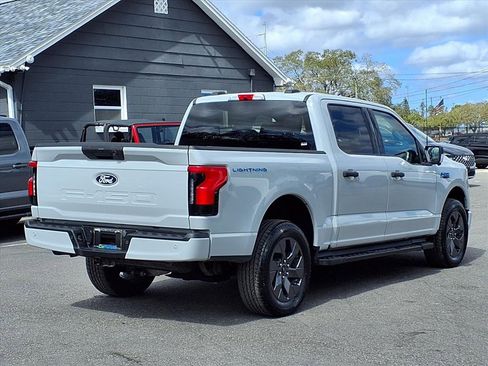 Used 2024 Ford F150 Lightning XLT w/ Max Trailer Tow Package image 7