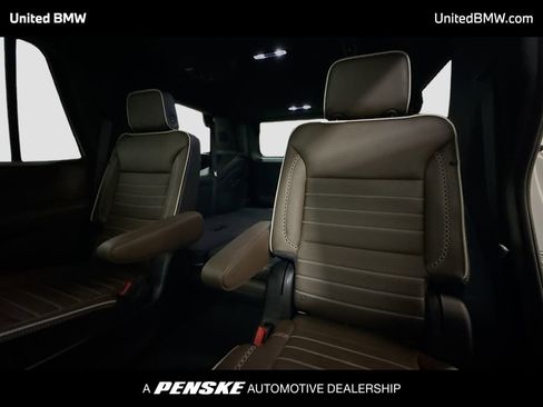 Used 2025 GMC Yukon Denali Ultimate image 13