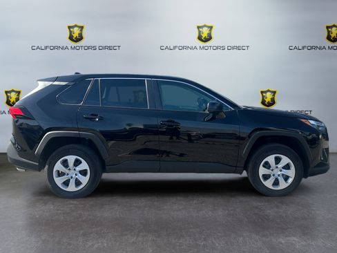 Used 2024 Toyota RAV4 LE image 6