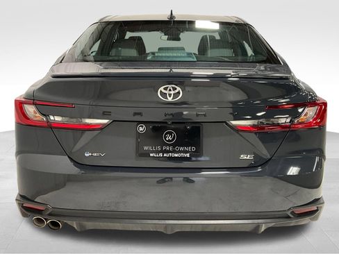 Used 2025 Toyota Camry SE FWD image 6