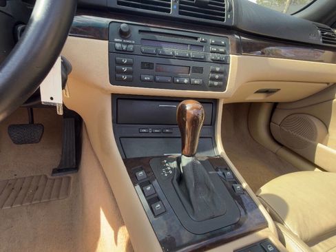 Used 2003 BMW 330Ci Convertible image 54