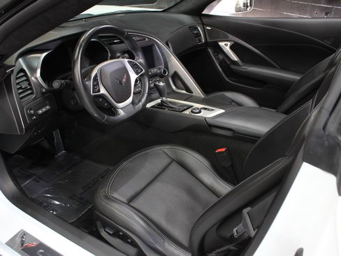 Used 2019 Chevrolet Corvette Stingray Coupe image 34