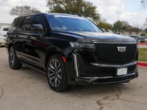 Certified 2024 Cadillac Escalade Sport Platinum image 6