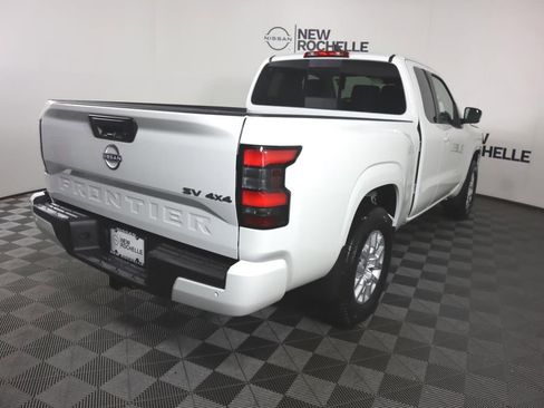 Certified 2024 Nissan Frontier SV w/ SV Convenience Package image 7