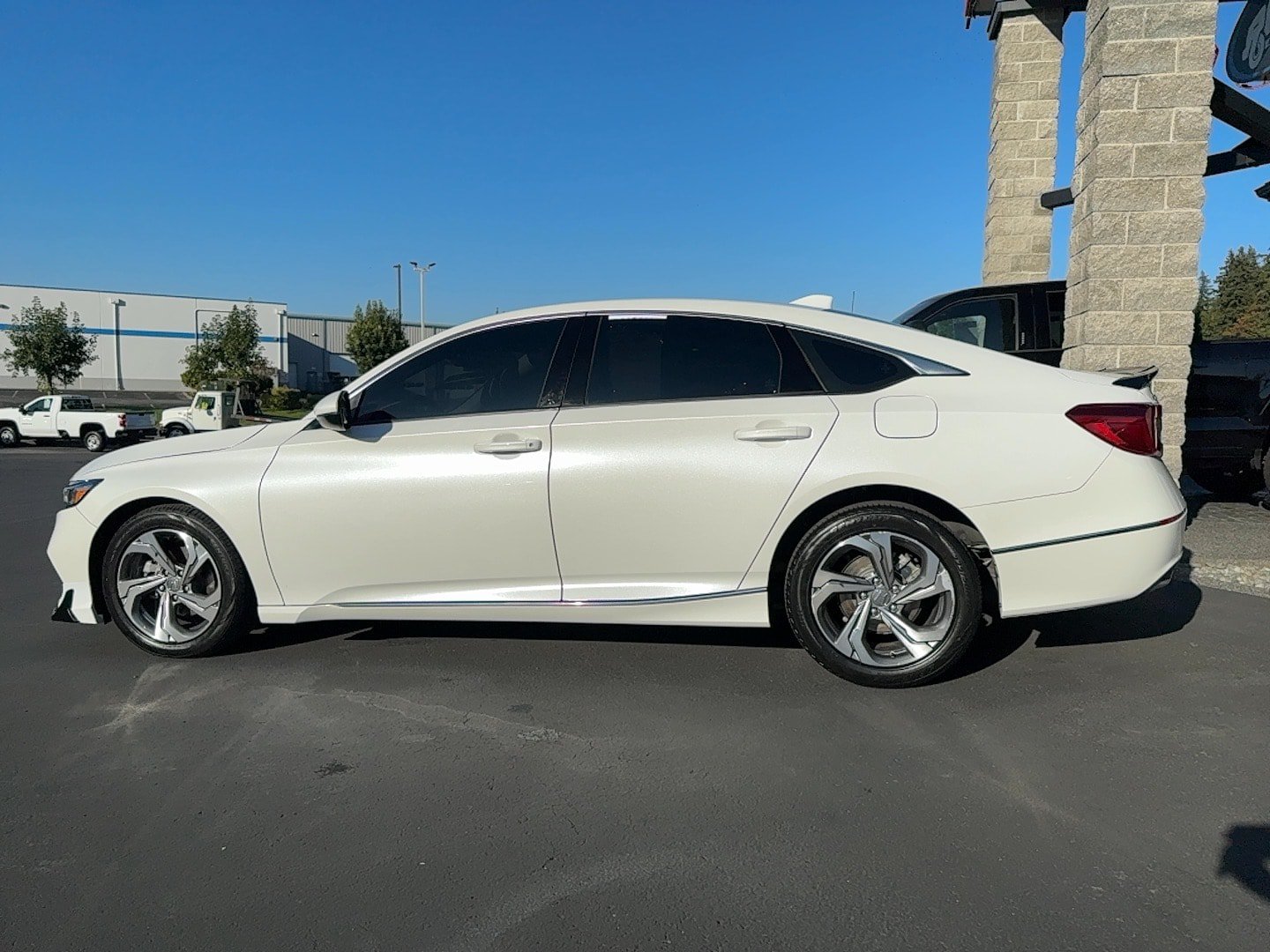 Used 2018 Honda Accord EX-L image 8