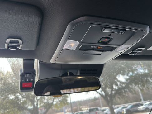 Used 2024 Toyota Tacoma SR image 17