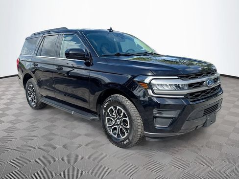 Used 2024 Ford Expedition XLT AWD/4WD image 4