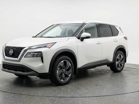 Used 2025 Nissan Rogue SV AWD/4WD image 3